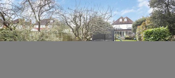 4 bedrooms House in Southgate, United Kingdom No. 6572 67