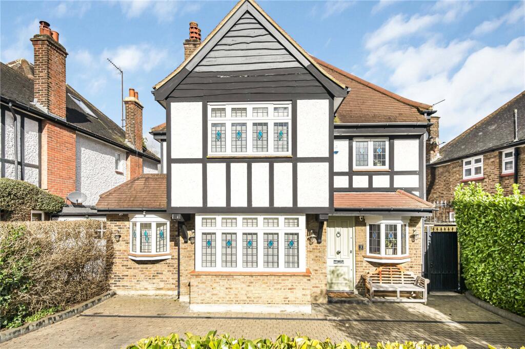 4 bedrooms House in Southgate, United Kingdom No. 6572