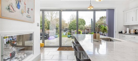 4 bedrooms House in Southgate, United Kingdom No. 6572 26