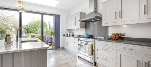 4 bedrooms House in Southgate, United Kingdom No. 6572 30