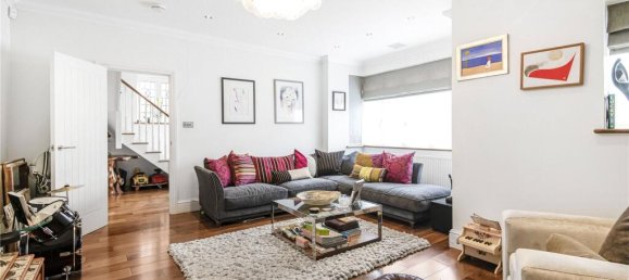 4 bedrooms House in Southgate, United Kingdom No. 6572 16