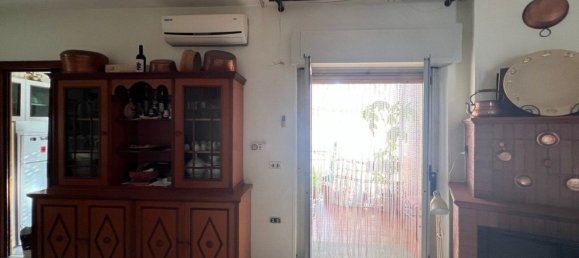 6 rooms Apartment in Apice, Italy No. 263011 4