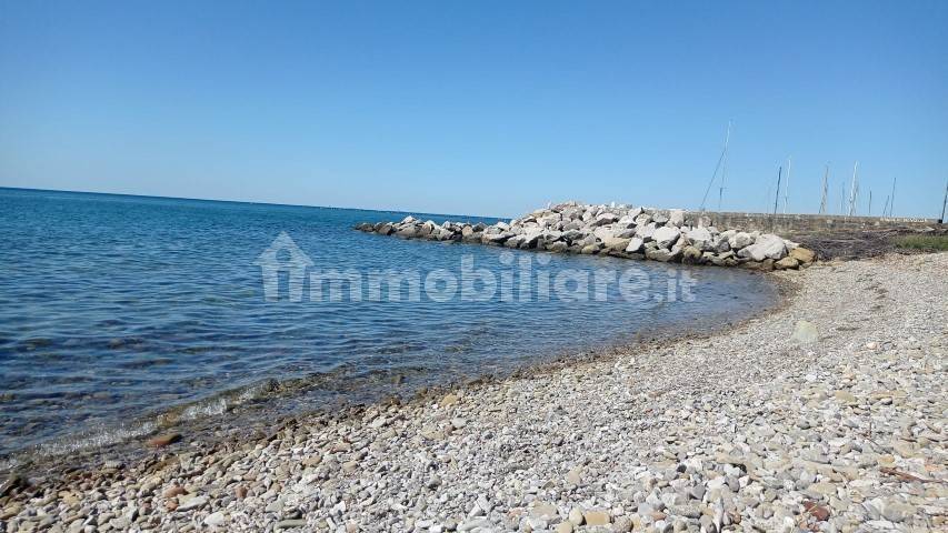  قطعة أرض في Trieste, Italy 271متر مربع رقم 16365