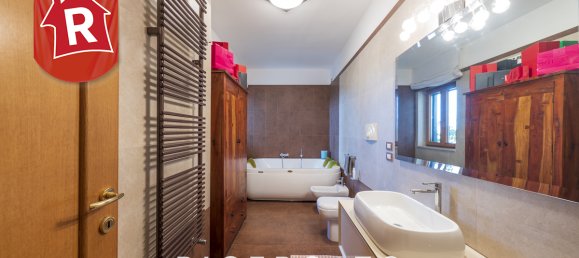 3 bedrooms Apartment in Lecce, Italy No. 137951 10