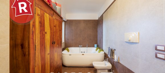 3 bedrooms Apartment in Lecce, Italy No. 137951 11