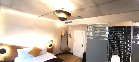 10 bedrooms Commercial property in Istanbul, Turkey No. 33903 8