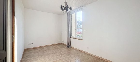 5 bedrooms House in Reims, France No. 256167 9