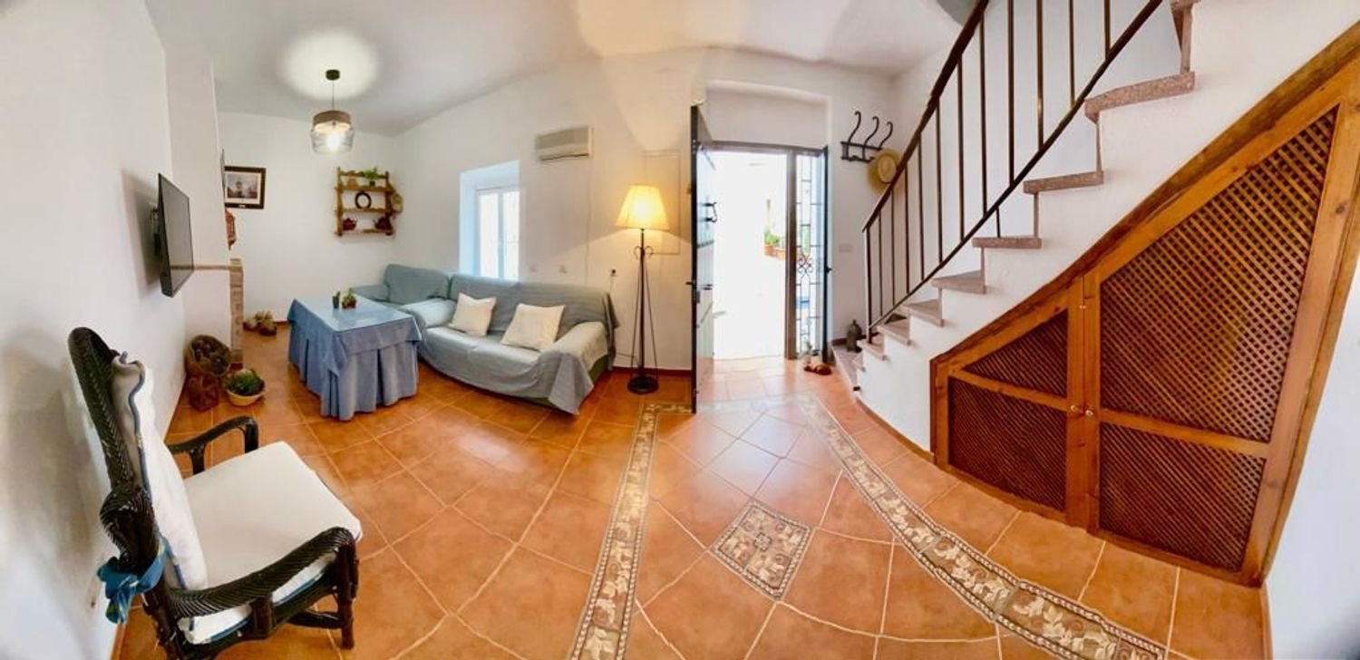 4 bedrooms Townhouse in Istan, Spain No. 144432