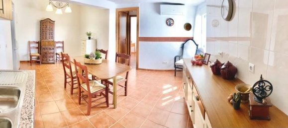 4 bedrooms Townhouse in Istan, Spain No. 144432 6