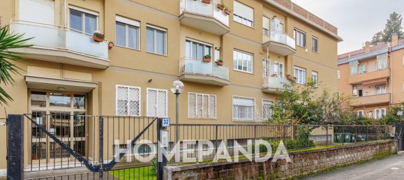 Studio in Rome, Italy No. 133009 15