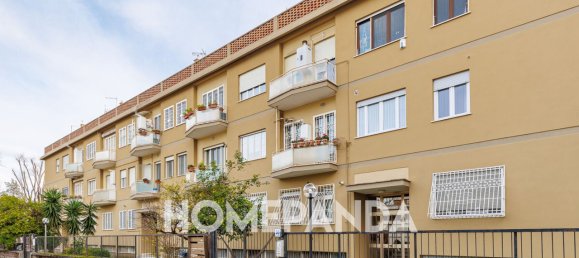 Studio in Rome, Italy No. 133009 16