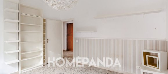 Studio in Rome, Italy No. 133009 3