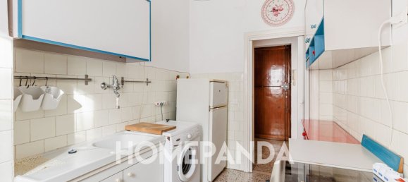 Studio in Rome, Italy No. 133009 8