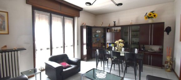 Apartamento de 3 divisões em Magenta, Italy N.º 286366 2