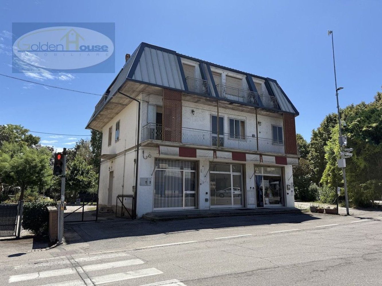  بناية في Argenta, Italy 475متر مربع رقم 372086