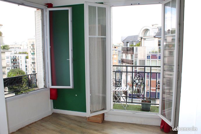 2 rooms Apartment in Paris, France No. 315692