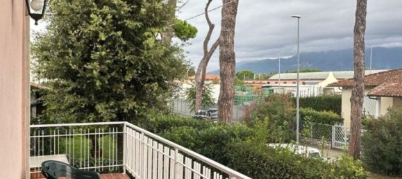 4 rooms Apartment in Camaiore, Italy No. 261591 25
