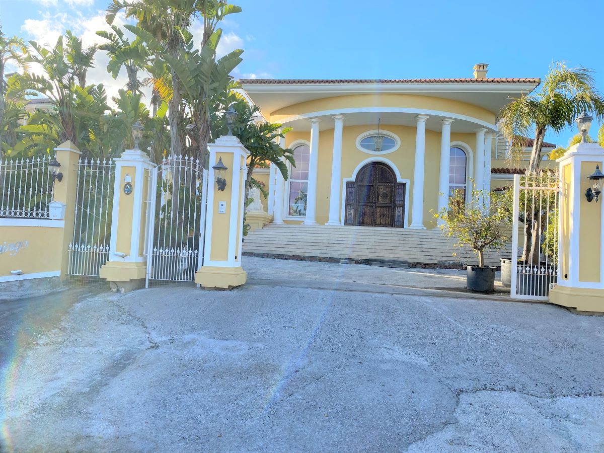 7 bedrooms House in Cadiz, Spain No. 84817