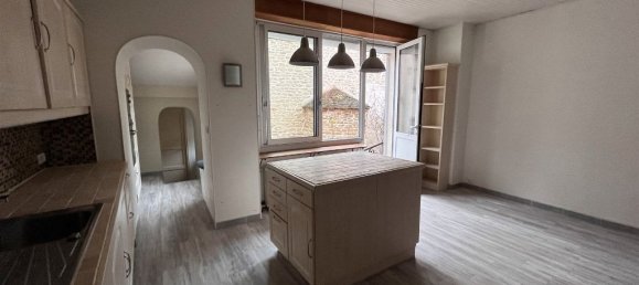 2 bedrooms House in Clamecy, France No. 340229 6