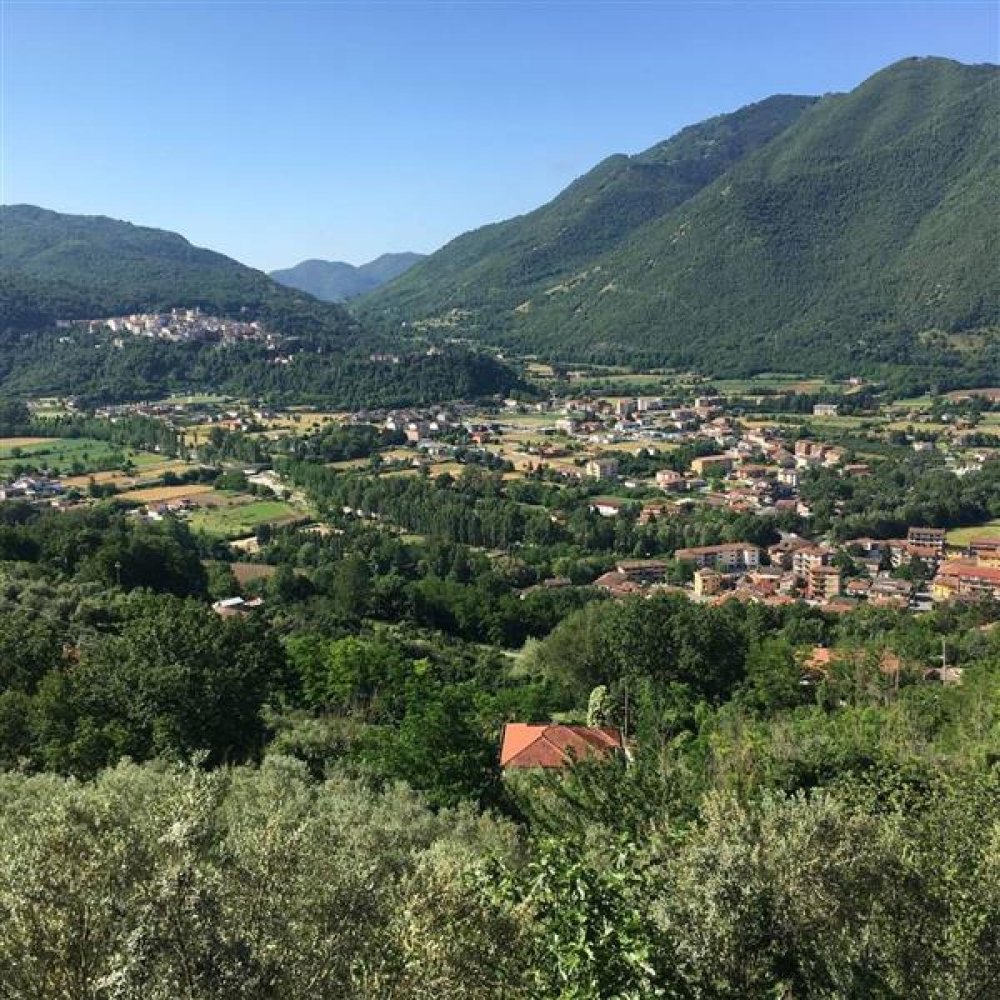 3 bedrooms House in Atina, Italy No. 692