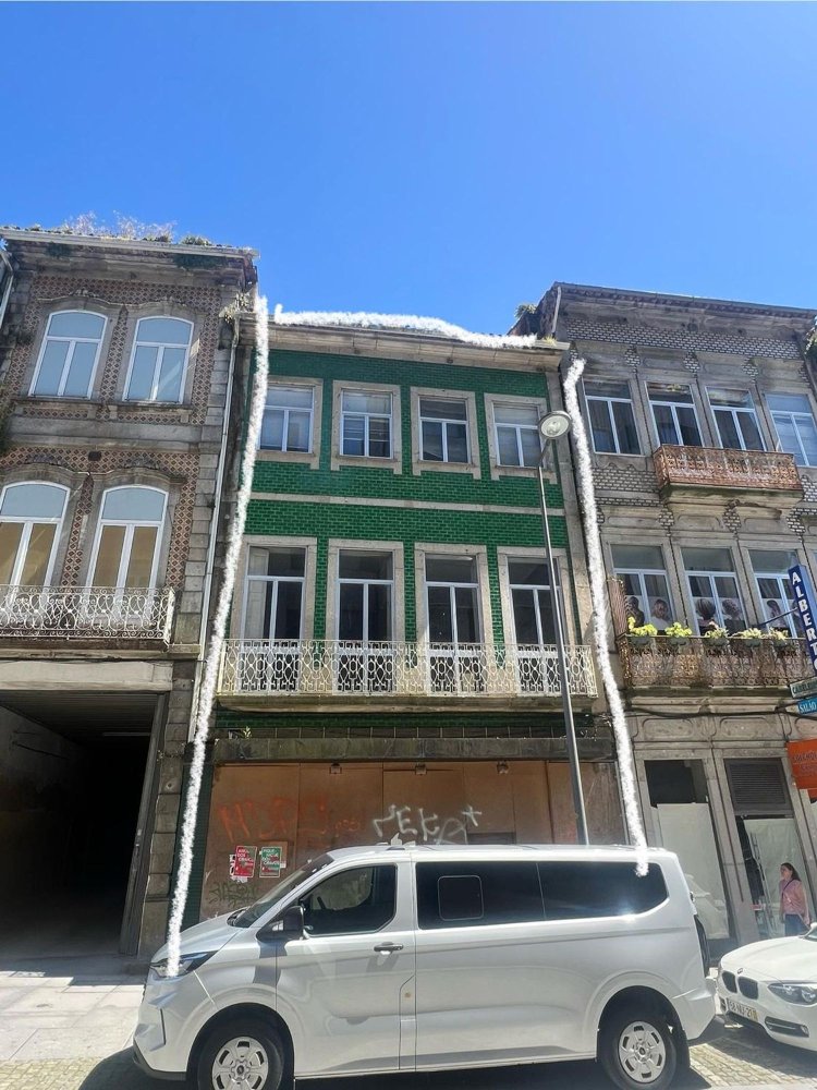 800m² Building in Braga, Portugal No. 337450