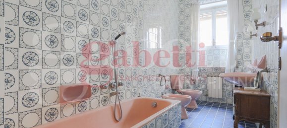 4 bedrooms Apartment in Rome, Italy No. 313743 13