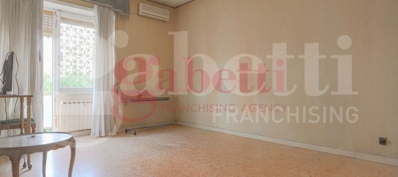 4 bedrooms Apartment in Rome, Italy No. 313743 17
