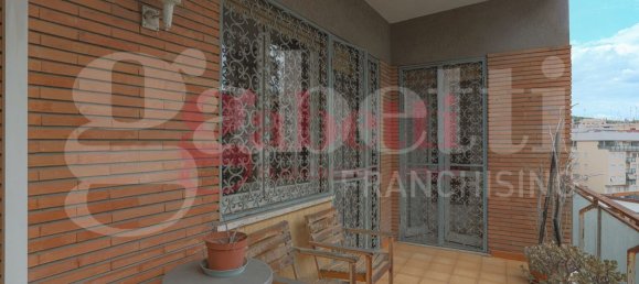 4 bedrooms Apartment in Rome, Italy No. 313743 23