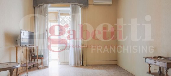 4 bedrooms Apartment in Rome, Italy No. 313743 18