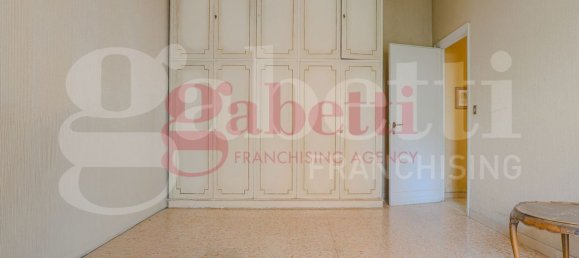 4 bedrooms Apartment in Rome, Italy No. 313743 19