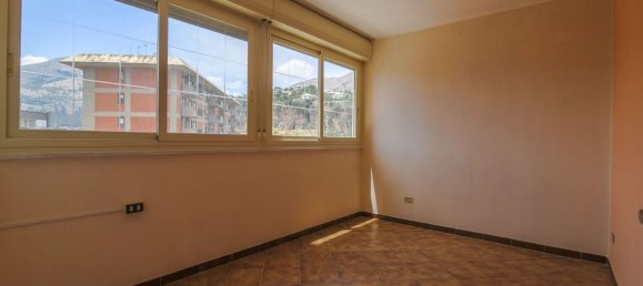 5-Zimmer Wohnung in Palermo, Italy, Nr. 46447 13