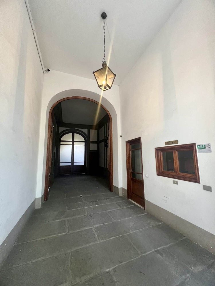 3غرفة شقة في Florence, Italy رقم 10794