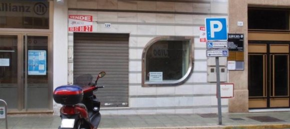 289m² Commercial property in El Ejido, Spain No. 62089 3