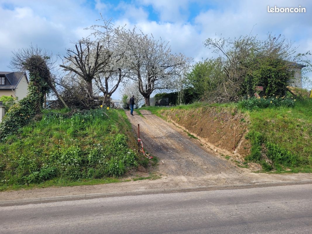  Land in Seine-Maritime, France No. 328121