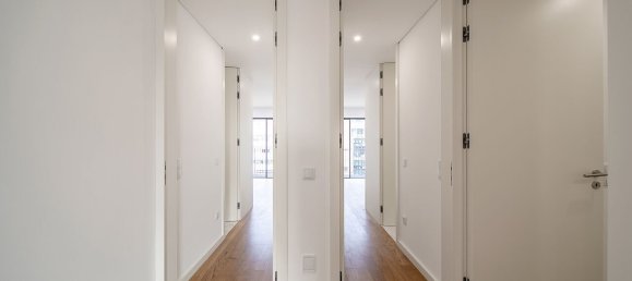 3 bedrooms Apartment in Vila Nova de Gaia, Portugal No. 138476 100