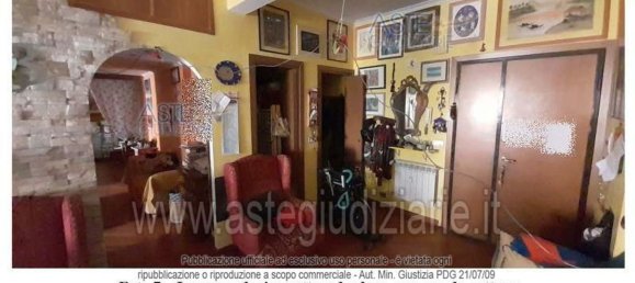 5 rooms Apartment in Rome, Italy No. 292306 3