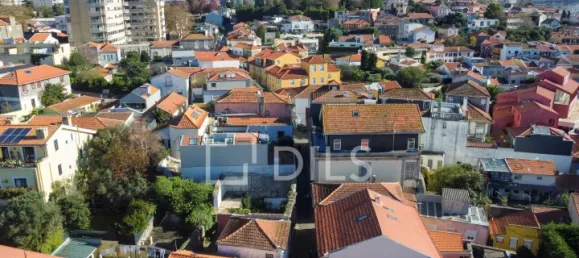 3 bedrooms House in Porto, Portugal No. 104473 3