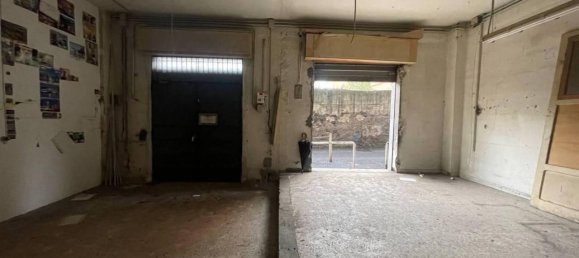 1 room Commercial property in San Giorgio a Cremano, Italy No. 24730 9