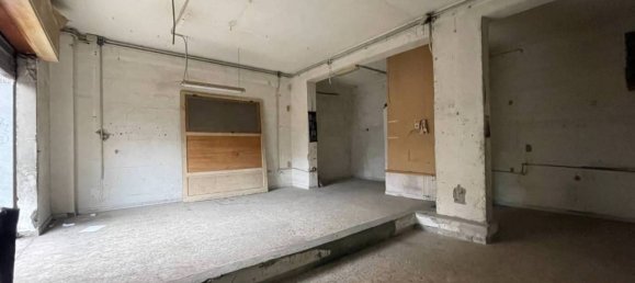 1 room Commercial property in San Giorgio a Cremano, Italy No. 24730 4