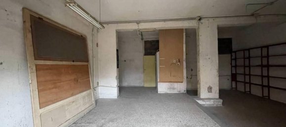1 room Commercial property in San Giorgio a Cremano, Italy No. 24730 6