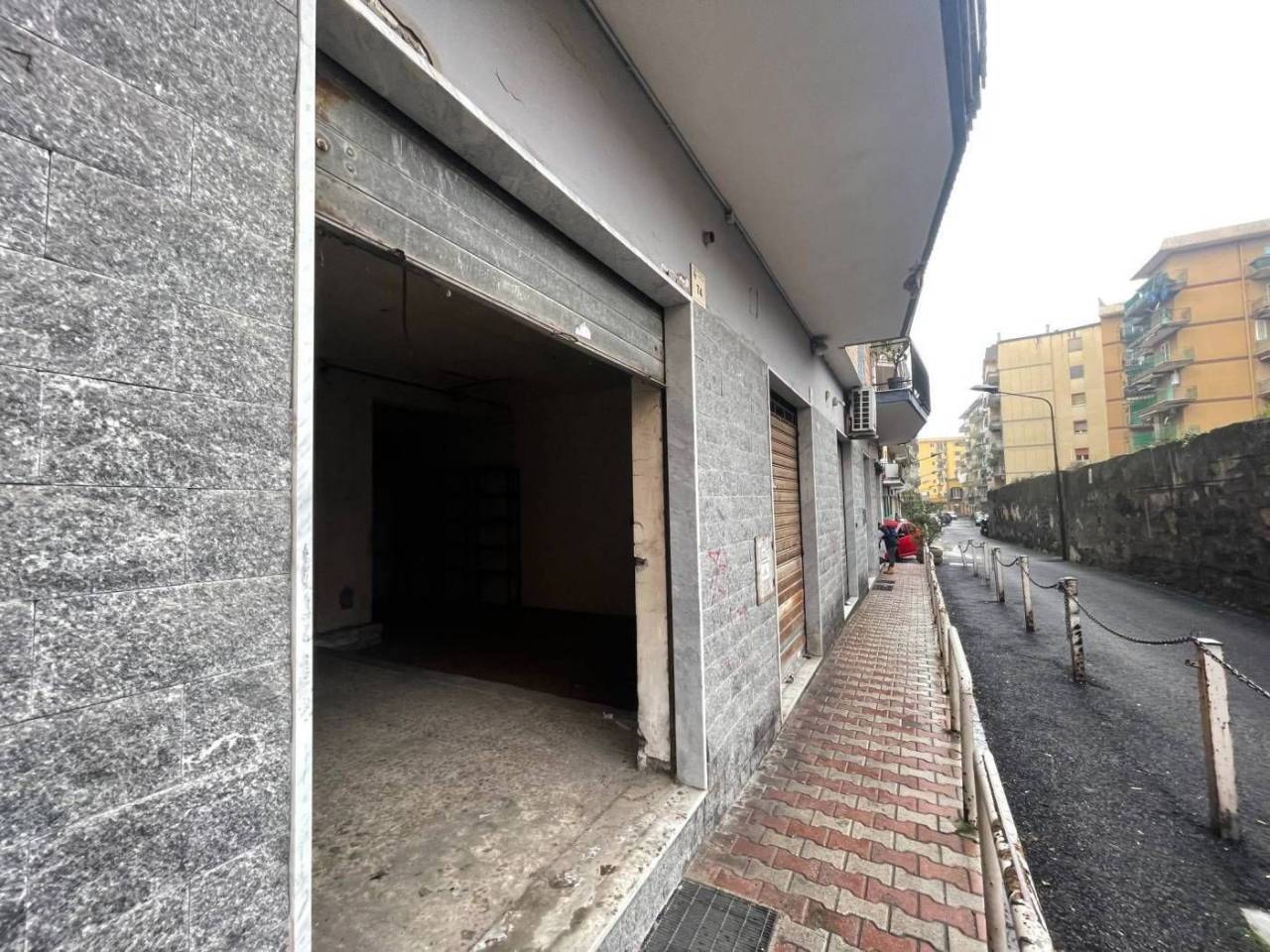 1 room Commercial property in San Giorgio a Cremano, Italy No. 24730