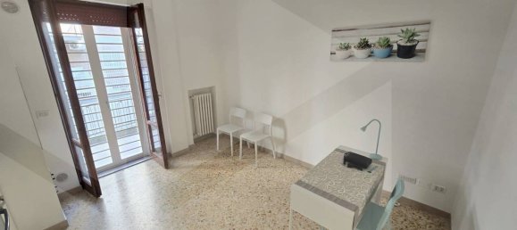 3 rooms Apartment in Molfetta, Italy No. 94162 8