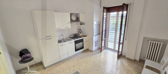 3 rooms Apartment in Molfetta, Italy No. 94162 7