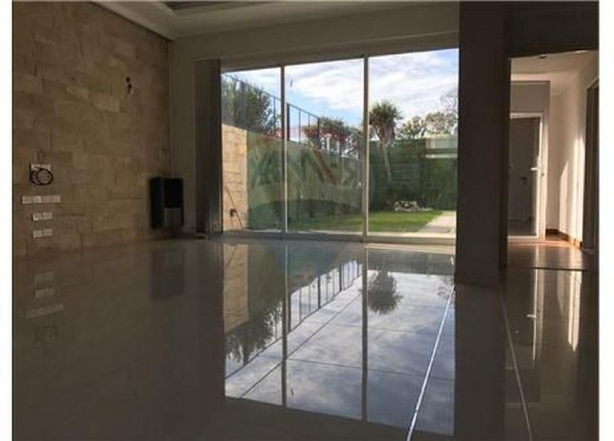 3 bedrooms House in Campo Creado, Argentina No. 61597