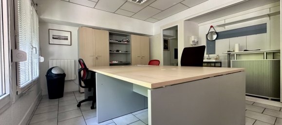 2 rooms Commercial property in Clermont-Ferrand, France No. 355842 3