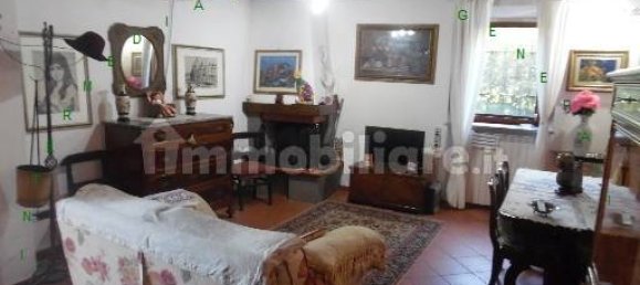 2 bedrooms House in Vicchio, Italy No. 111512 4