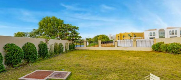 Вилла с 4 спальнями в Jumeirah Park, ОАЭ № 18925 21