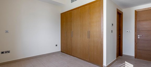 Вилла с 4 спальнями в Jumeirah Park, ОАЭ № 18925 13