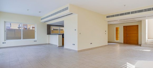 Вилла с 4 спальнями в Jumeirah Park, ОАЭ № 18925 8