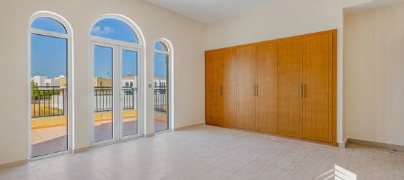 Вилла с 4 спальнями в Jumeirah Park, ОАЭ № 18925 28